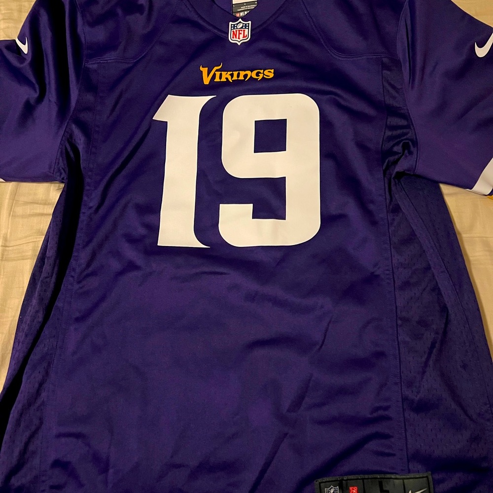 Men’s L Nike Adam Thielen Minnesota Vikings Jersey—Washed, but never worn
